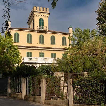 B&B Villa Ferrari Asti Esterno foto